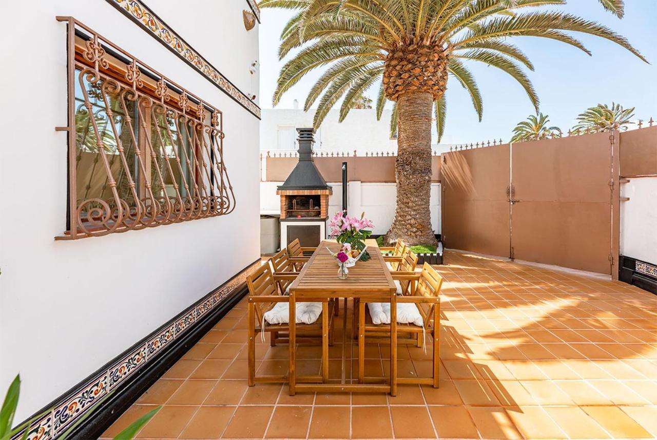 Villa Corralejo Bay Beachfront Corralejo By Holidays Home 外观 照片